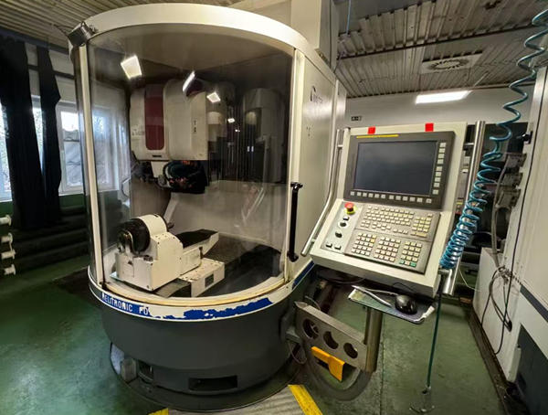 Hybrid Bond Diamond Grinding Wheels Enable Efficient Tool Grinding on Walter Helitronic Power