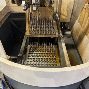 grinding the endmill cutter