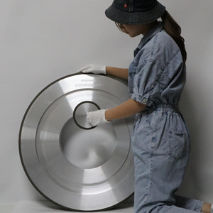 Resin diamond wheel for tungsten carbide grinding