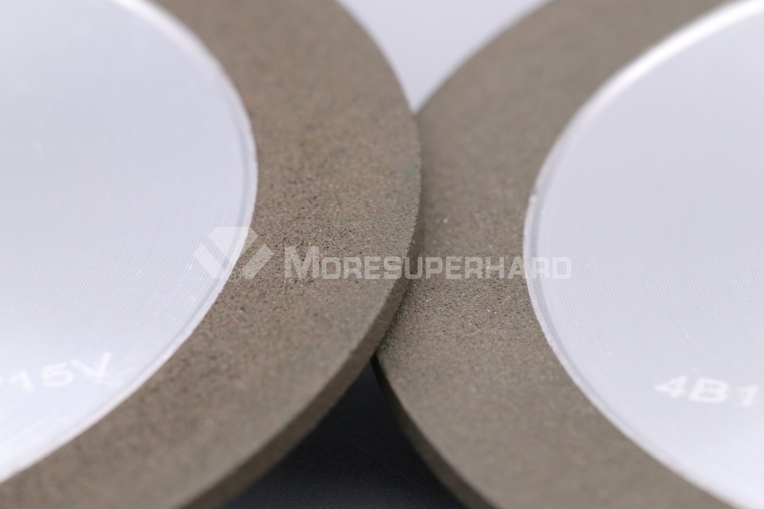 4B2 Resin Grinding Wheels for Tungsten Carbide