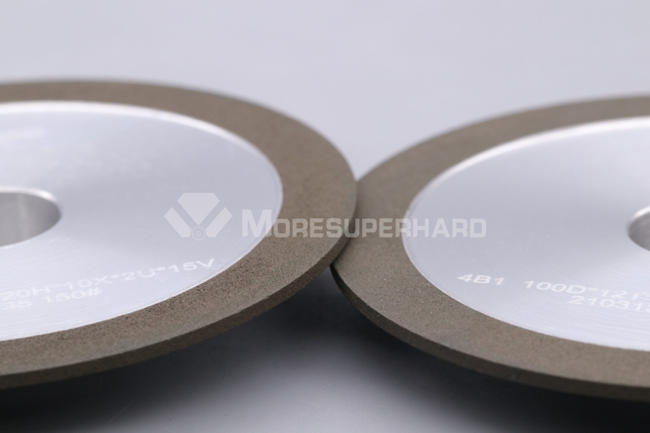 Tungsten Carbide Grinding with 4B2 Resin Grinding Wheels